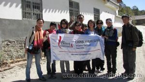 Garganta de Salto de Tigre Trekking & Shangri-la Tour